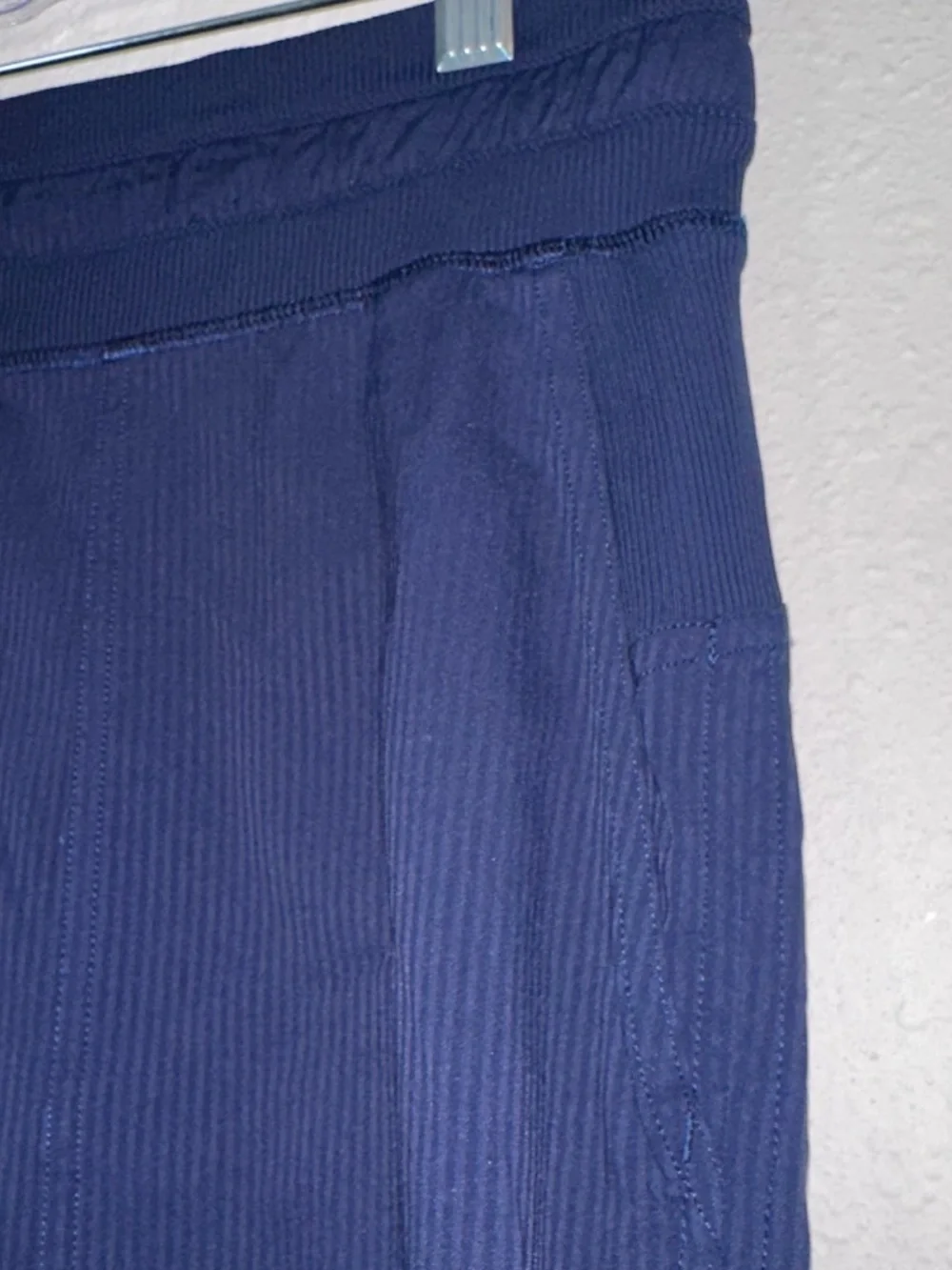 Lululemon Dance Studio Mid-Rise Cropped Pant, True Navy, Size 8